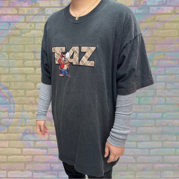 Vintage 1992 Looney Tunes Taz Burberry-Like Patch-Embroidery Logo USA Made Shirt - Picture 2 of 5